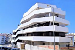 Neubau 2 SZ Wohnung mit Tiefgarage in Lagos Neubau 2 SZ Wohnung mit Tiefgarage in Lagos